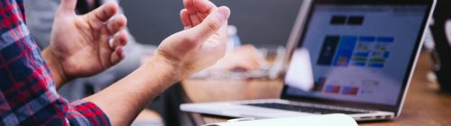 Reunião de planejamento sucessório entre sócios de uma empresa